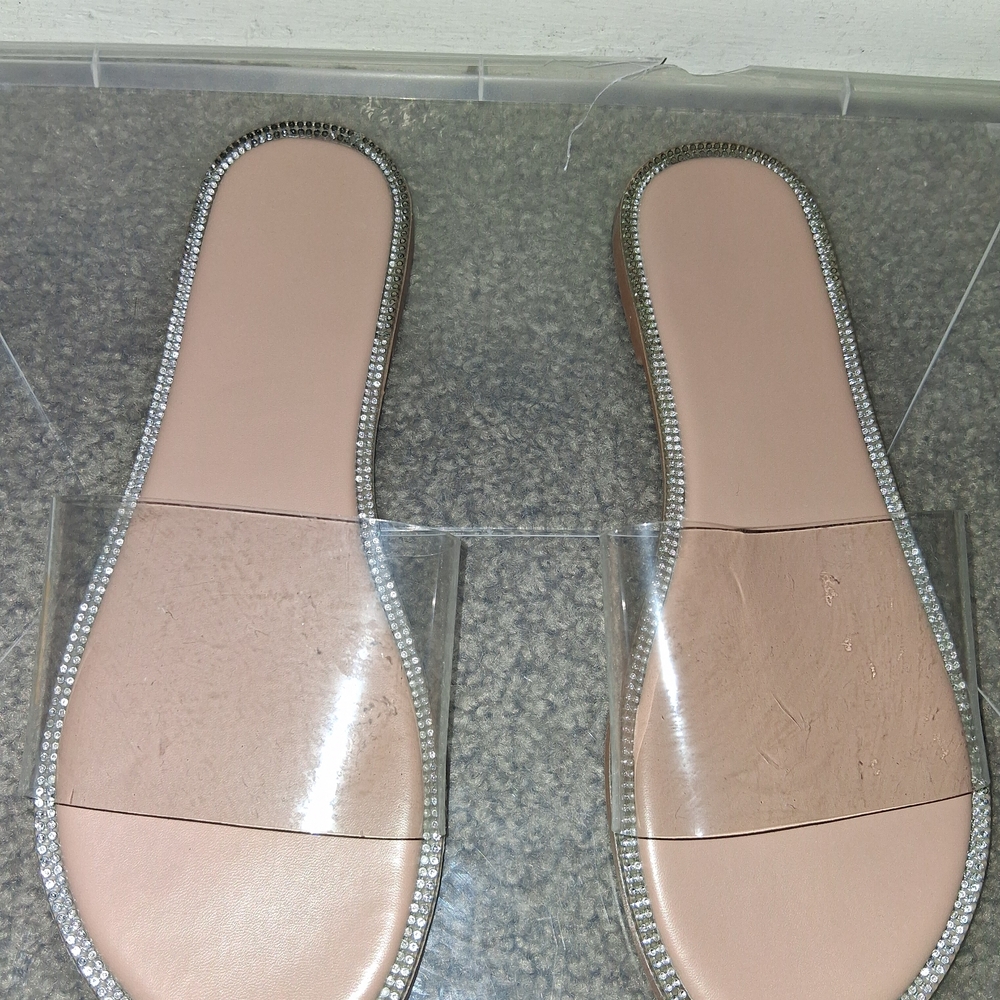 Elegant Women's Sandals with Rhinestone Detail